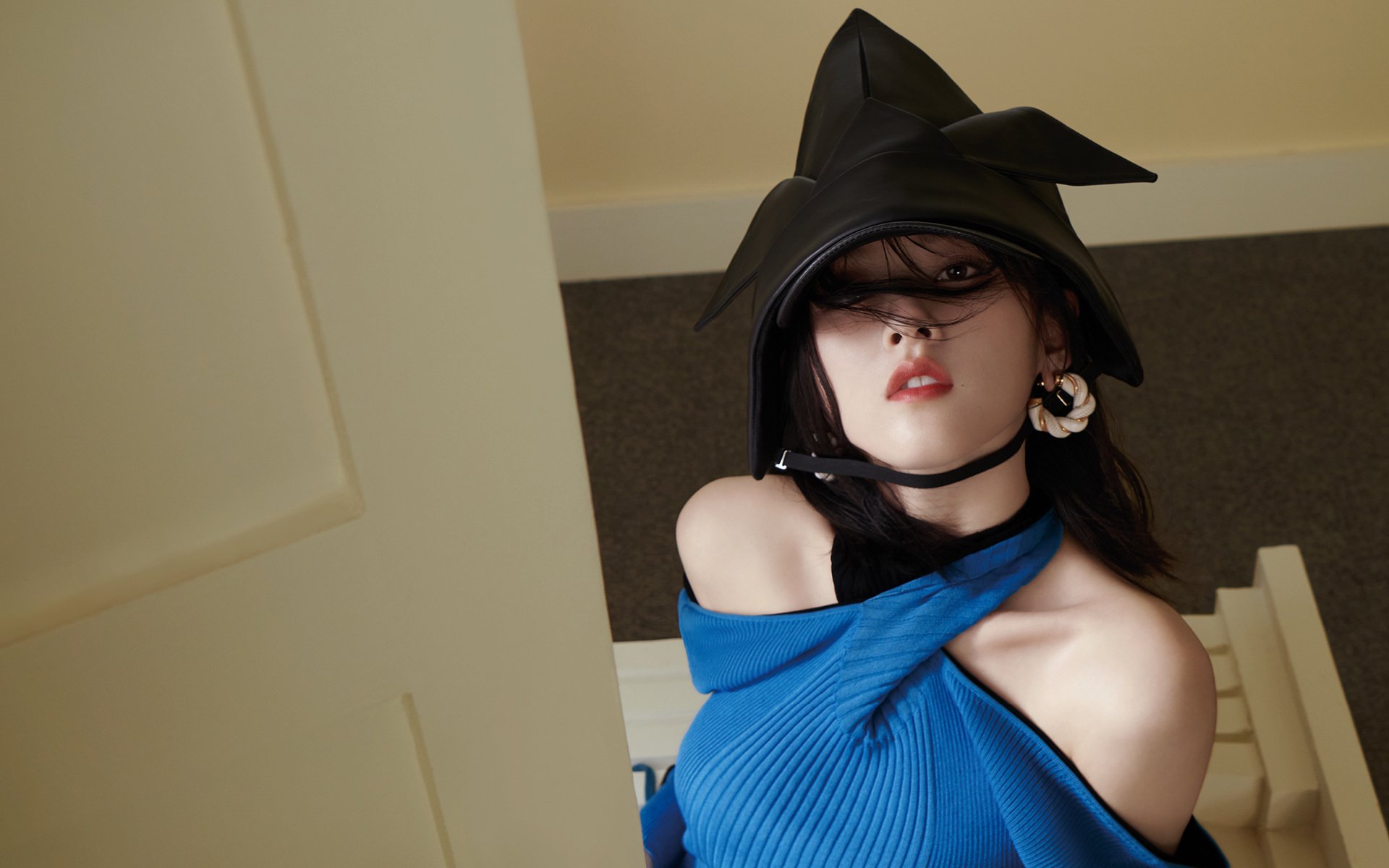 精神斗志高昂,排除万难,赢得宝贵胜利,精神抖擞,斗志昂扬是什么意思