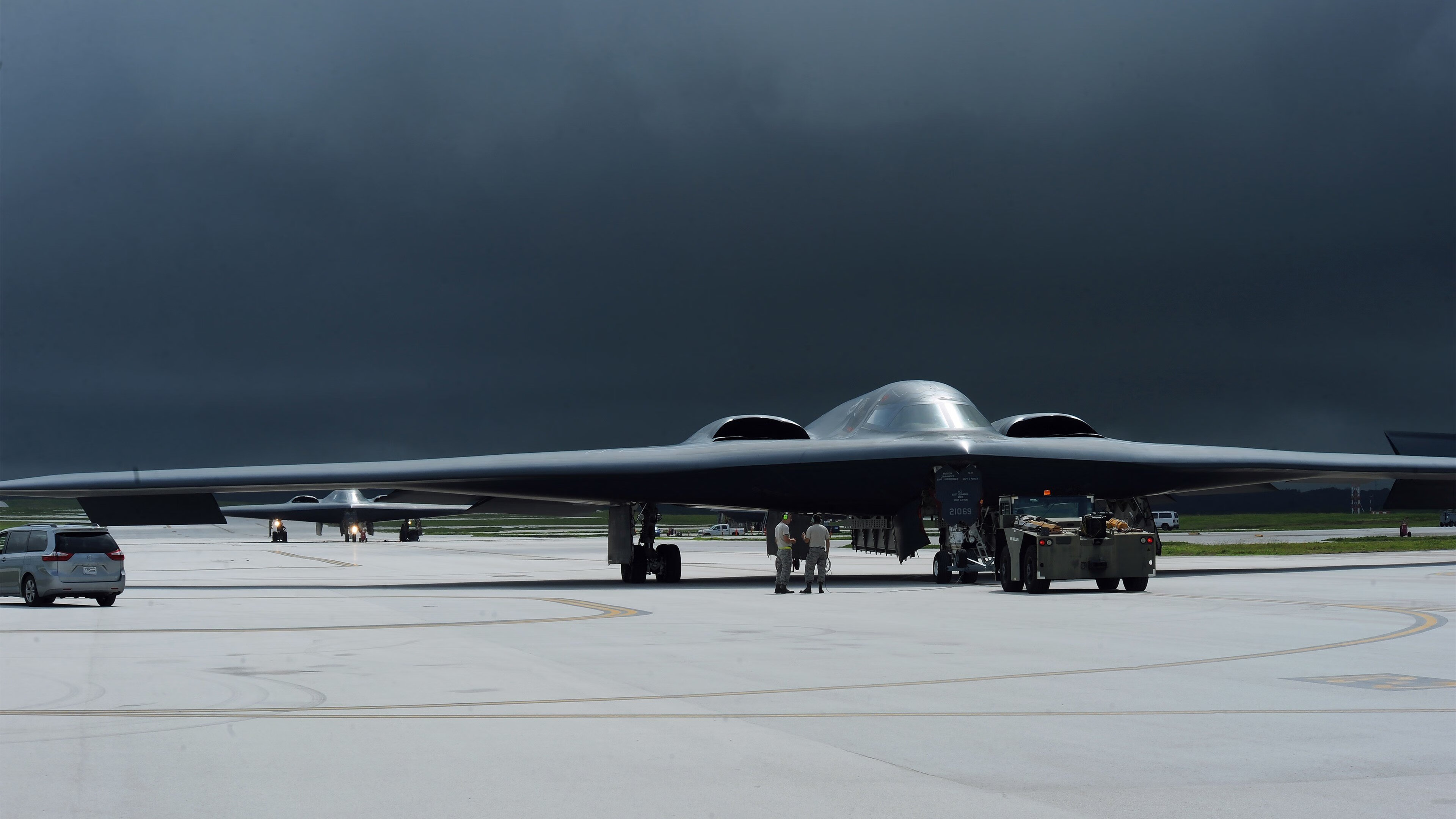 雷丁攻守兼备，皇家军团奋力抢分，雷丁变身正规军