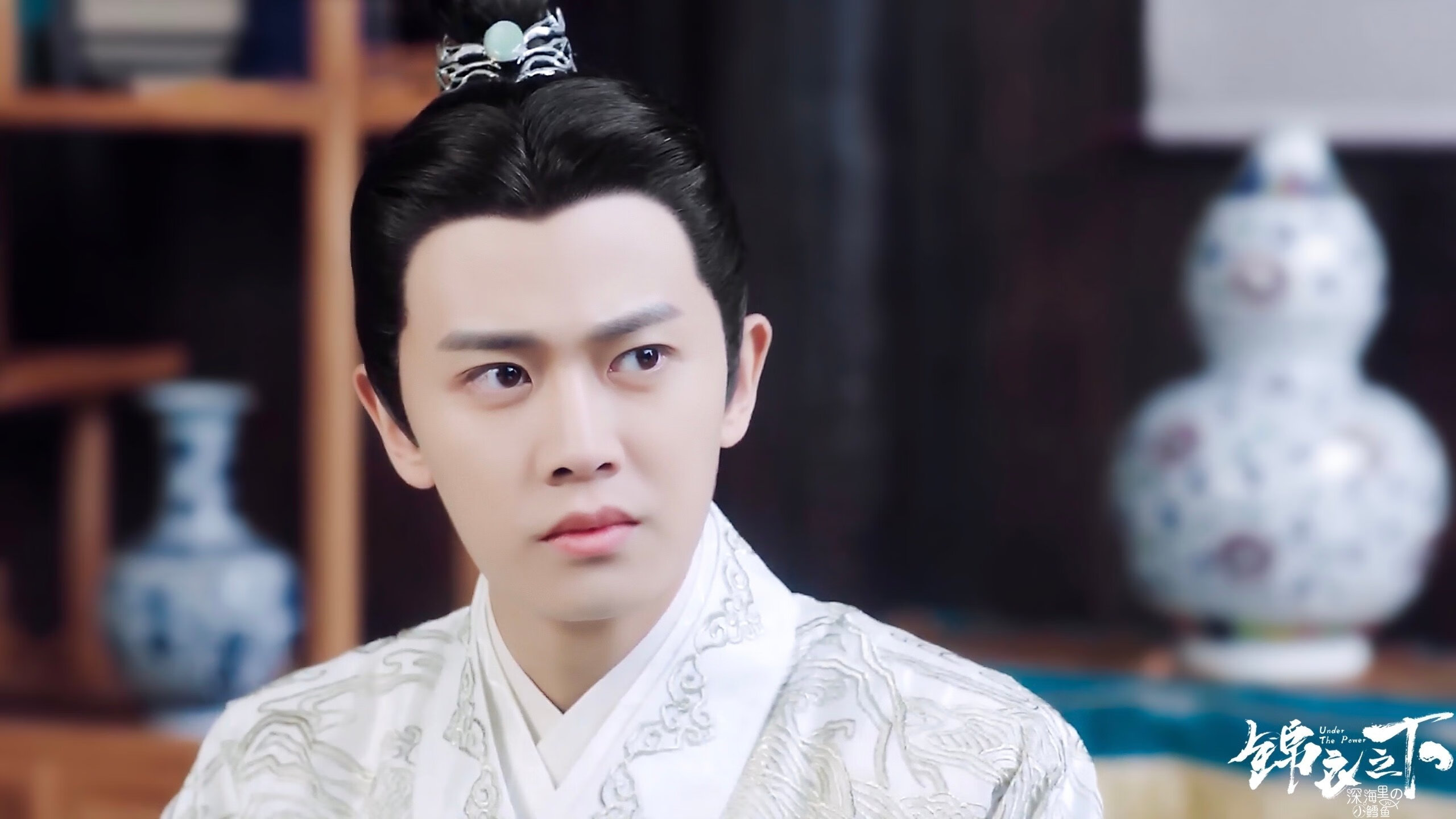 瑞士骑手马丁·福克斯(Martin Fuchs)在巴黎奥运会上与“Leone Jei”马匹共同夺得障碍赛银牌,展现默契配合。