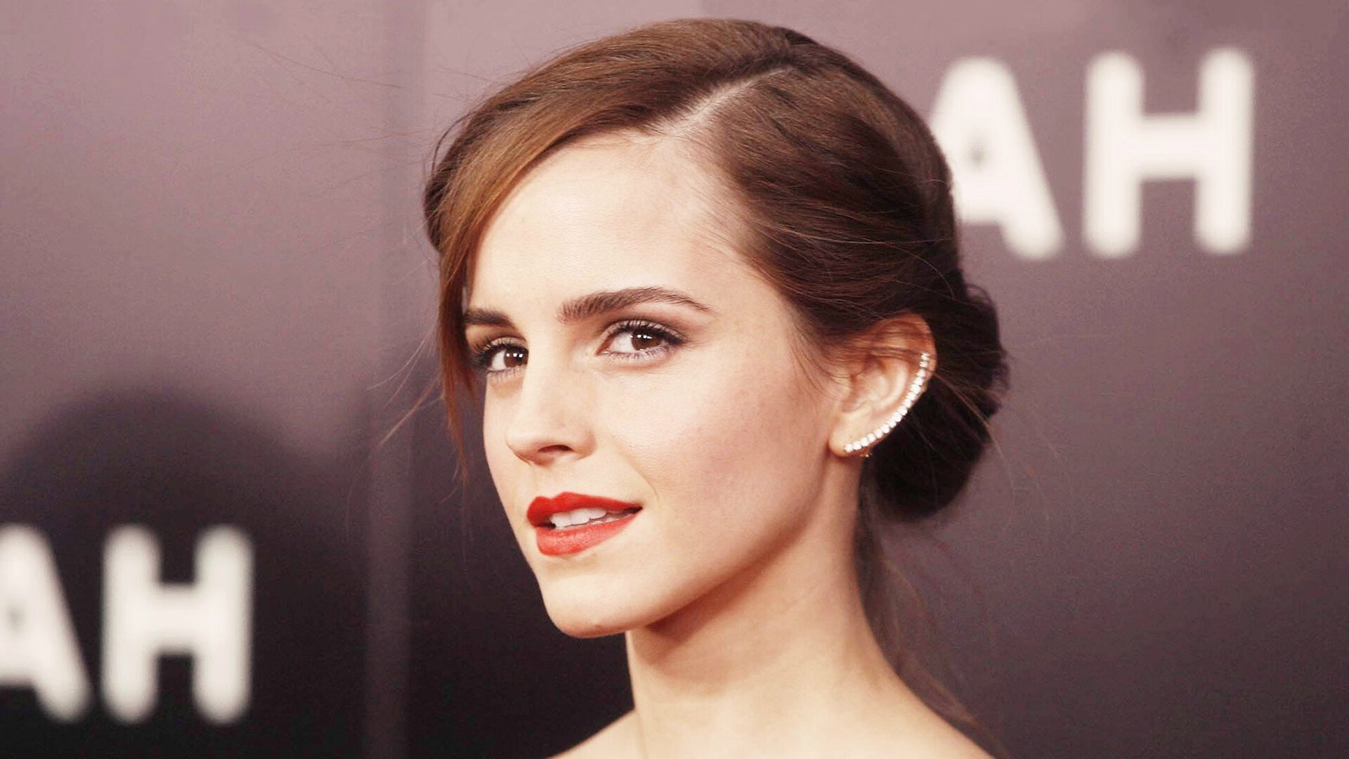 体育新闻中心上线体育热点话题智能追踪平台,热门体育新闻